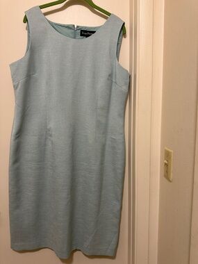 Evan Picone Light Blue Sleeveless Sheath Dress